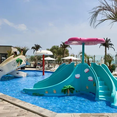Red4you And Pool Διαμέρισμα Mamaia